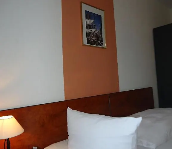 ブルク-シュトゥーベン ゲストハウス マインツ